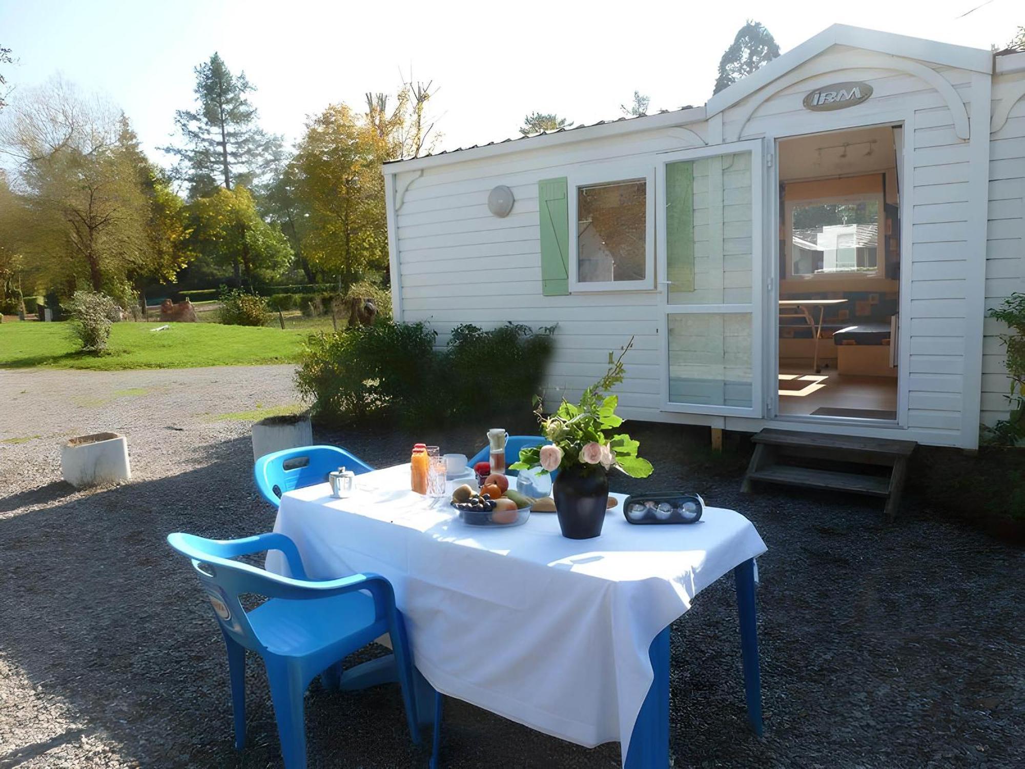 Camping Des Bains Saint-Honoré Bagian luar foto
