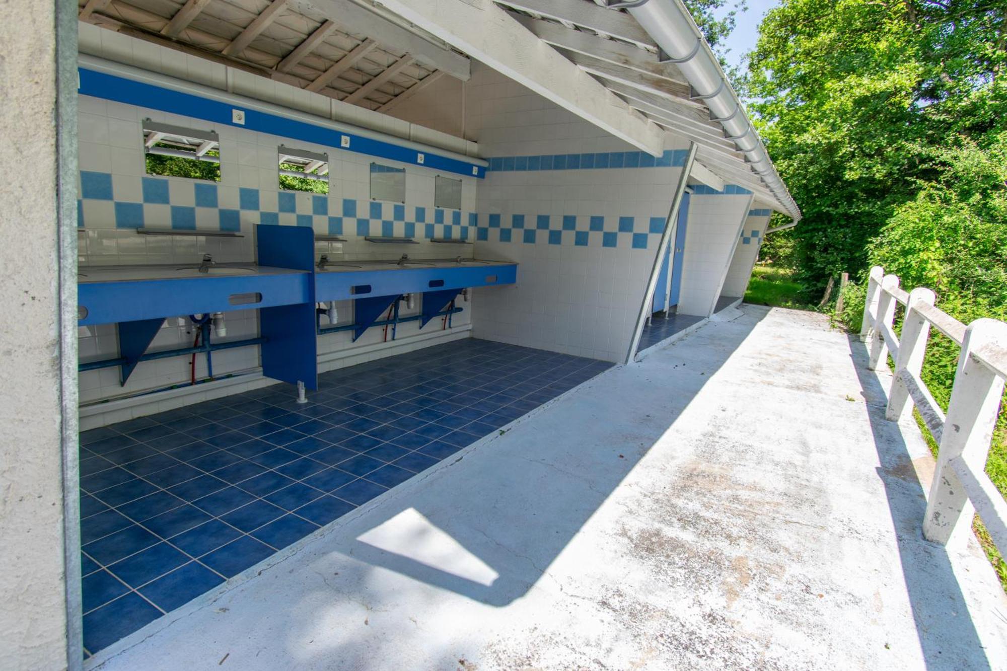 Camping Des Bains Saint-Honoré Bagian luar foto