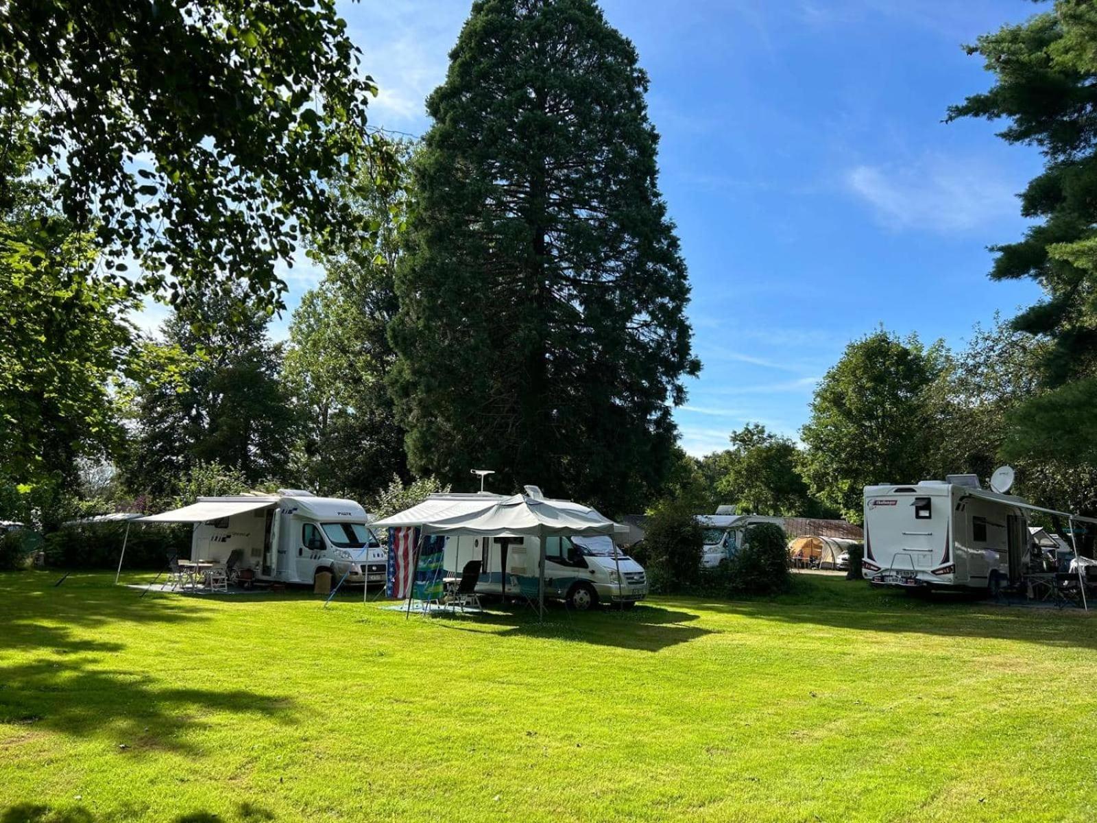 Camping Des Bains Saint-Honoré Ruang foto