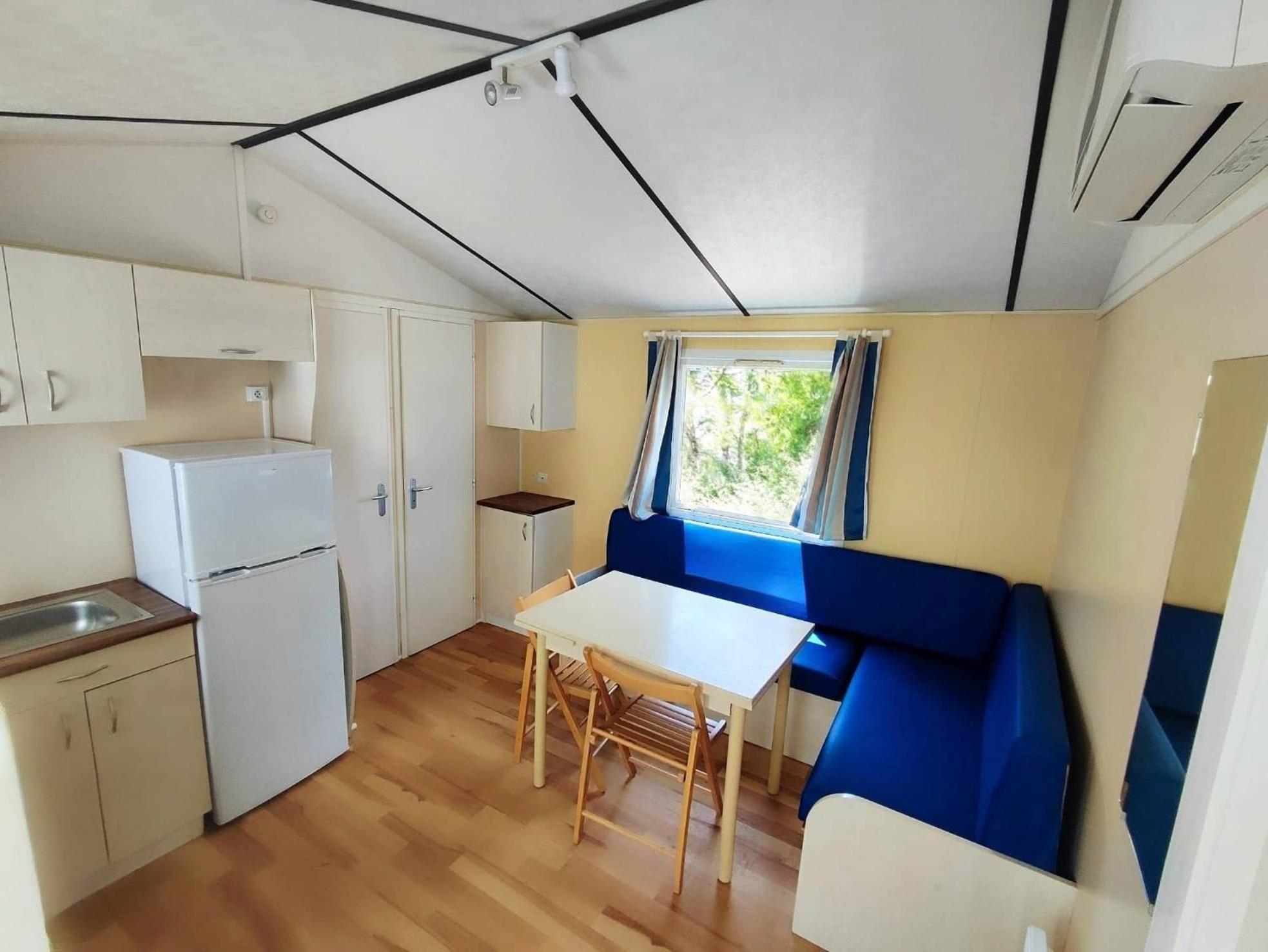 Camping Des Bains Saint-Honoré Ruang foto